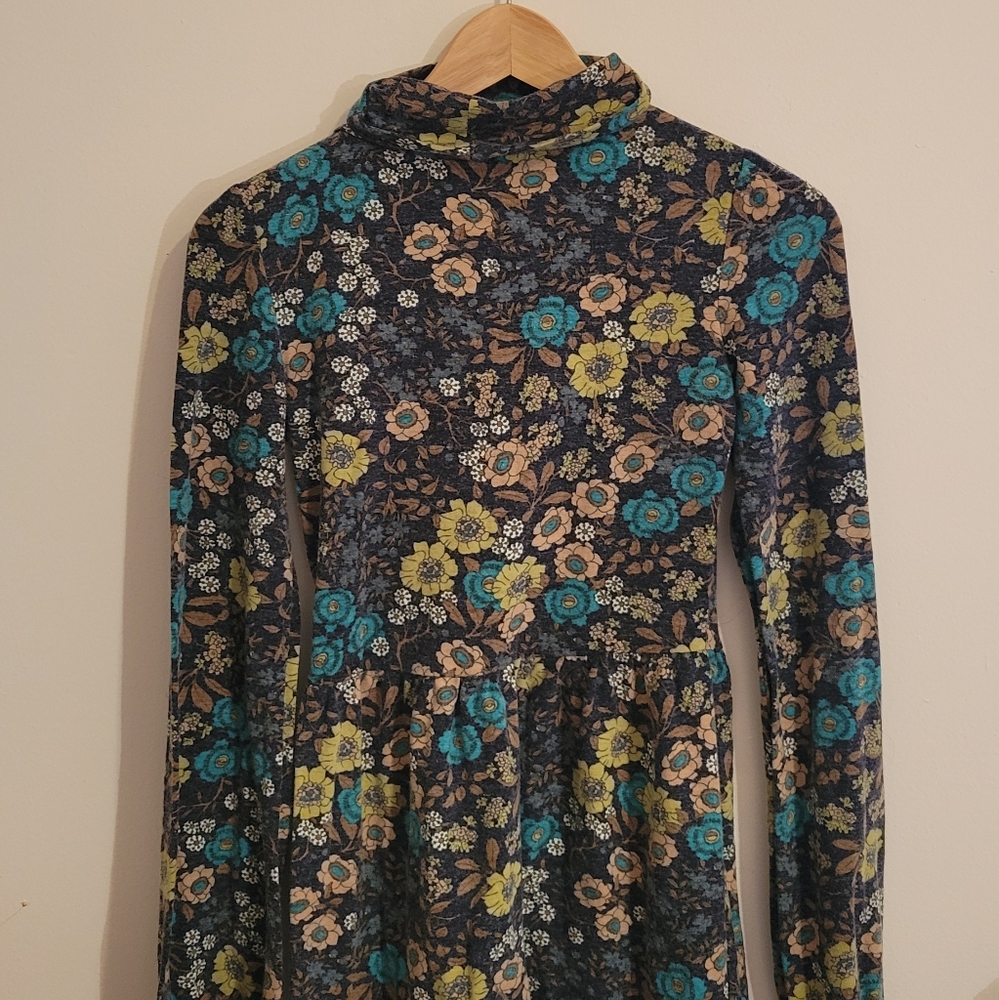 Vintage Floral - Mockneck floral Top
